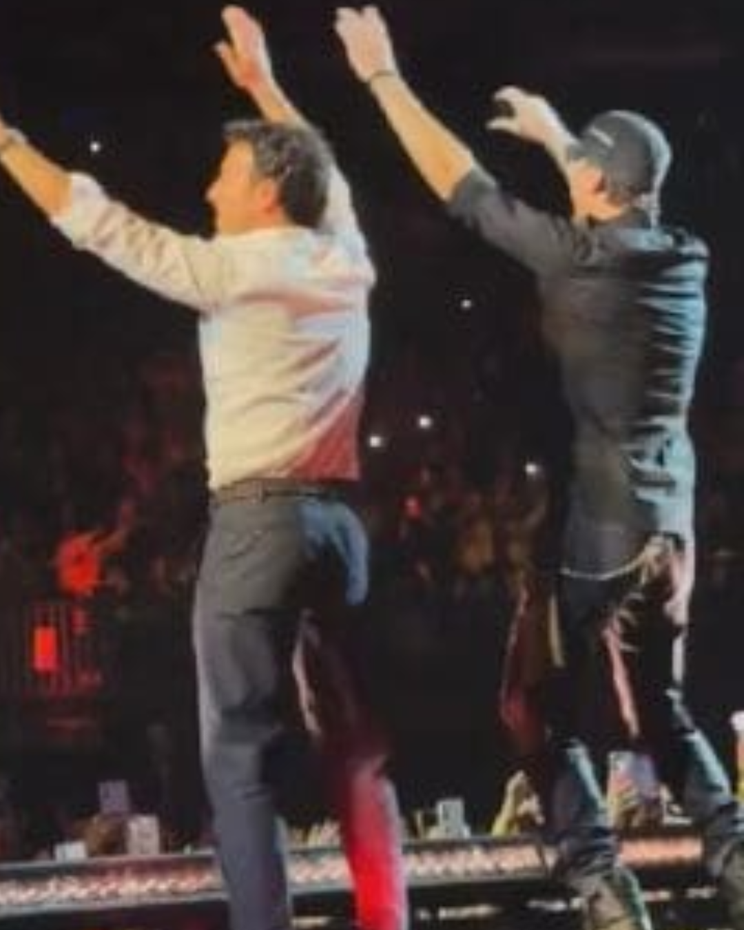 Checo y Enrique 4
