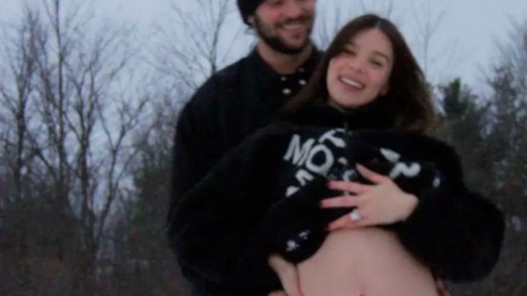 Hailee Steinfeld 2